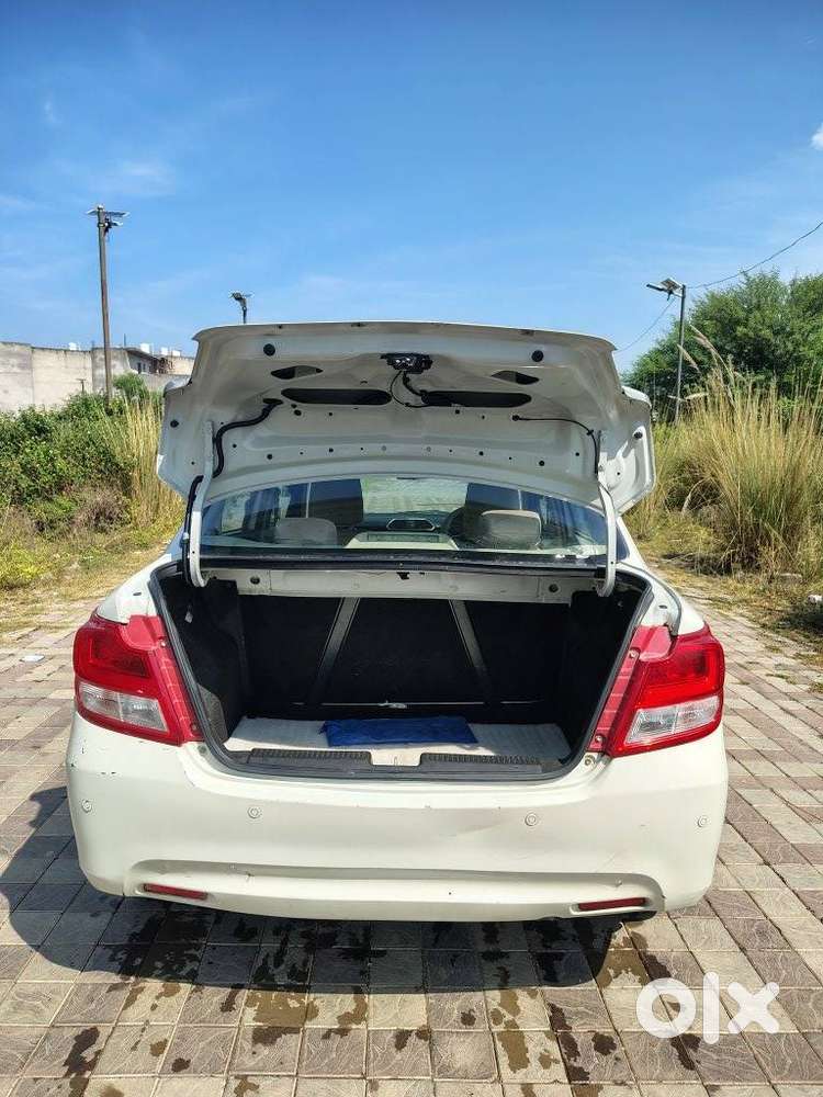Maruti Suzuki Swift Dzire Vxi Optional, 2020, Petrol