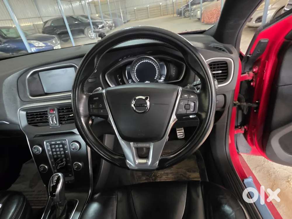 Volvo V40 2017 Diesel 97000 Km Driven. Neatly Maintained