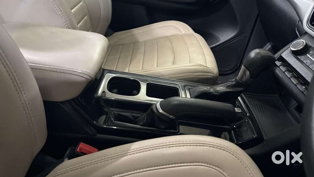 Mahindra Xuv700 2.0 Ax 5 Petrol At Str, 2022, Petrol