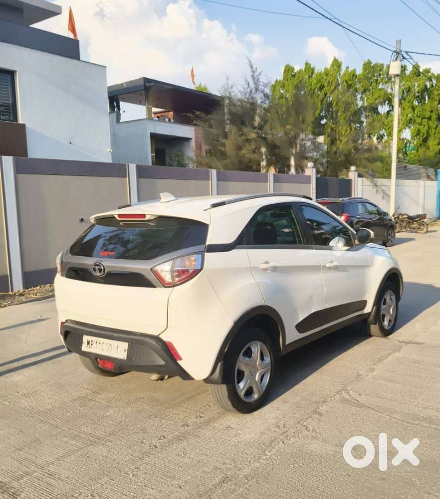 Tata Nexon 1.5 Revotorq Xt, 2018, Diesel