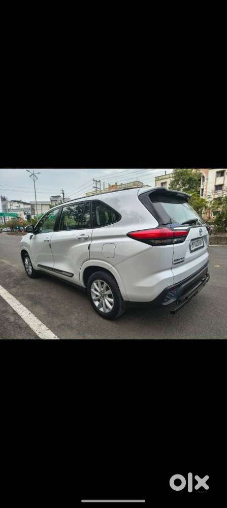 Toyota Innova Hycross 2.0 Vx Hybrid 7 Str, 2023