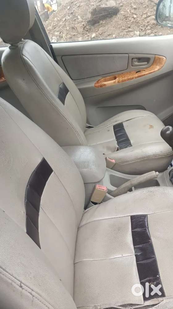 Toyota Innova 2.5g 2010 Ending Model 2030 All Documents Are Clear
