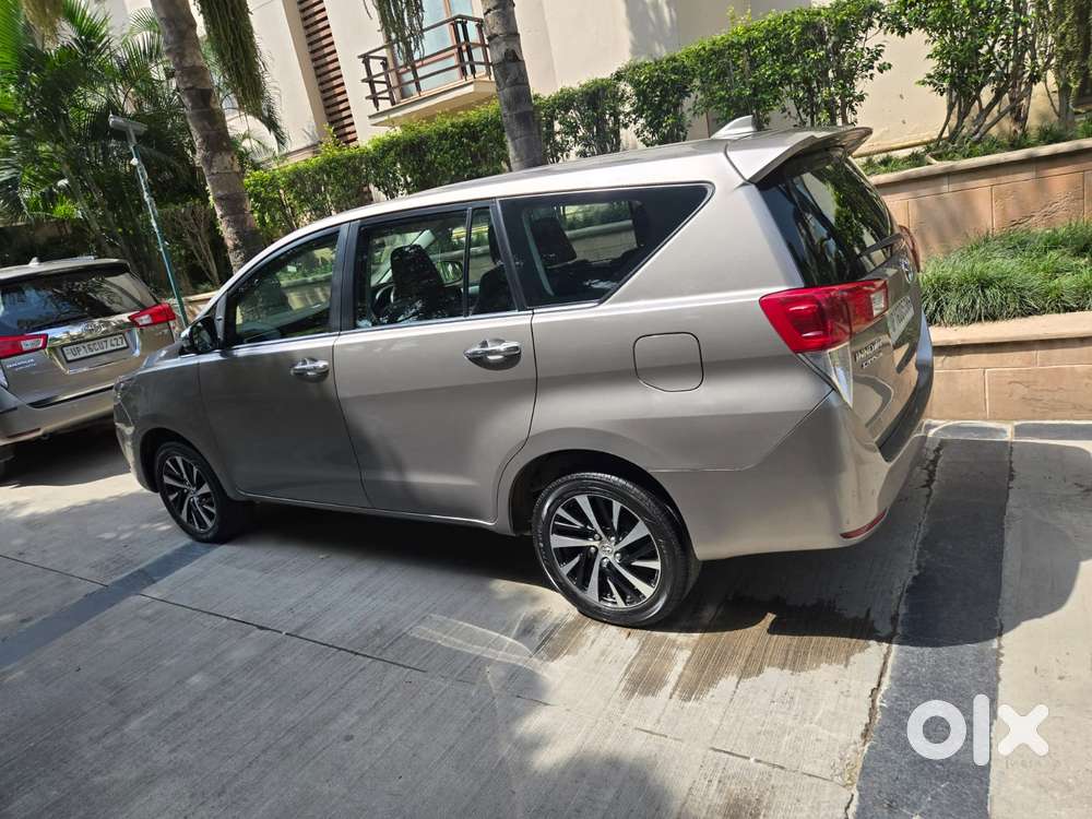 Toyota Innova Crysta 2.8z Automatic, 2022, Diesel