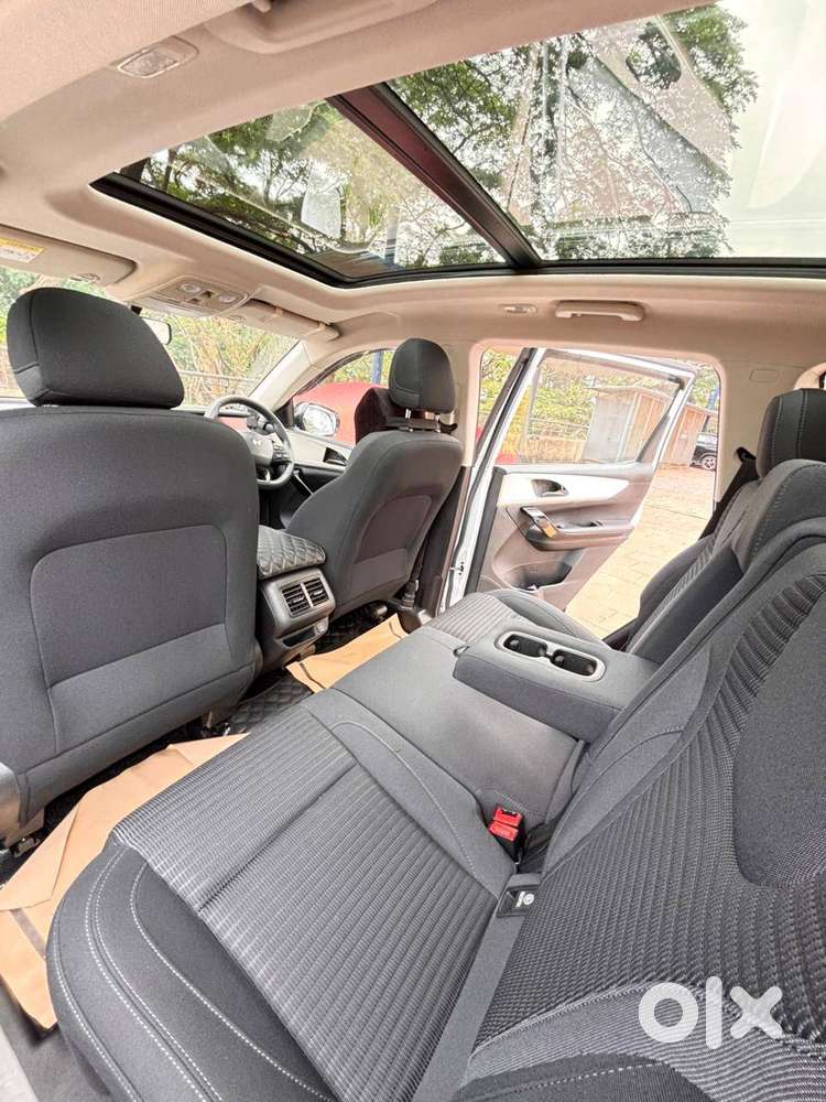 Xuv700 Ax5 Diesel Automatic 2024 –14,000 Kms Brand New Condition