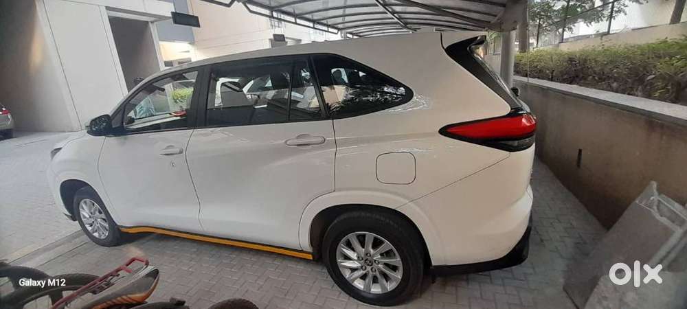 Its Innova Hycross 2.0 Petro Gx Model