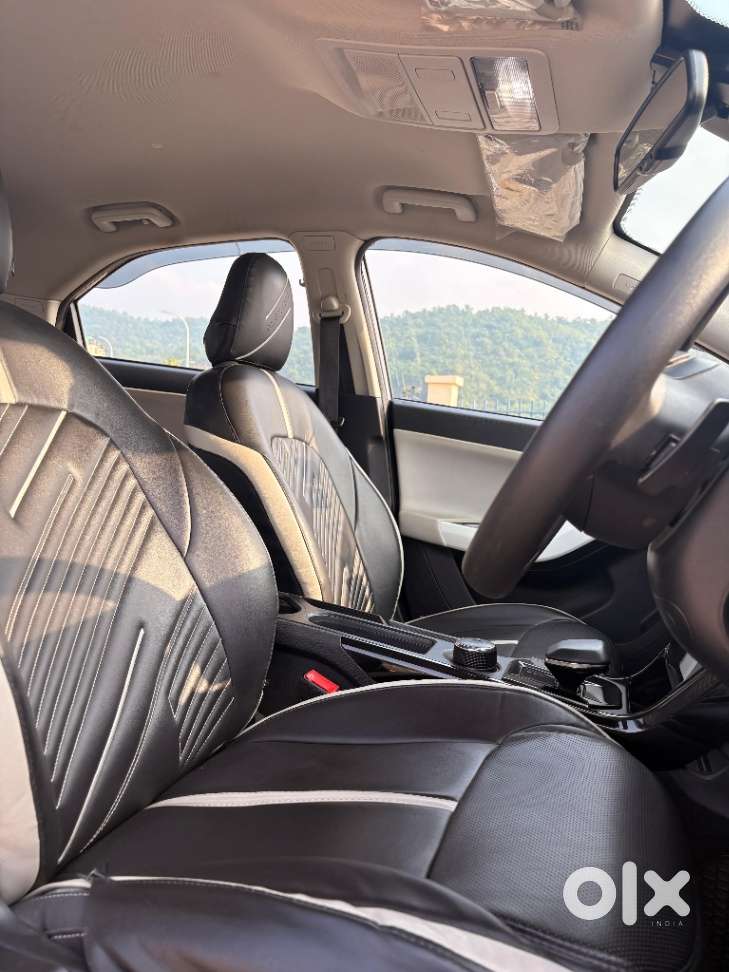 Tata Nexon Creative Plus 1.2 Revotron Petrol 6 Amt, 2024, Petrol