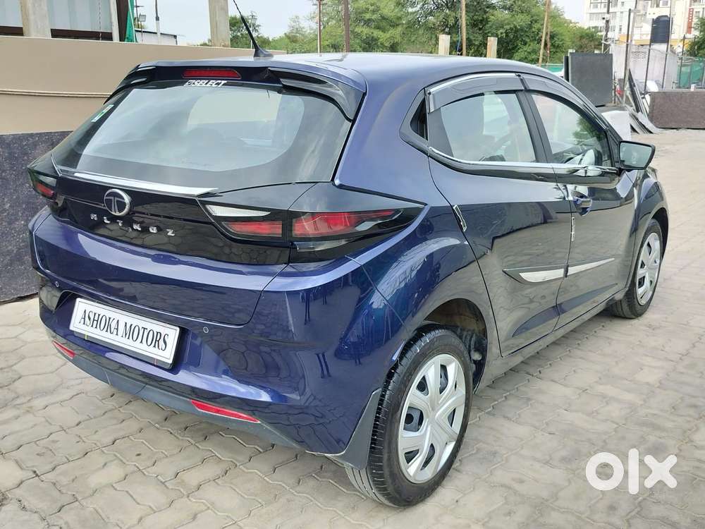 Tata Altroz 1.2 Xm Plus, 2025, Petrol