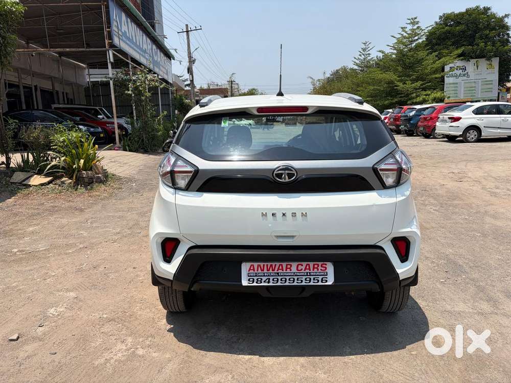 Tata Nexon 1.5 Revotorq Xm (s), 2021, Diesel