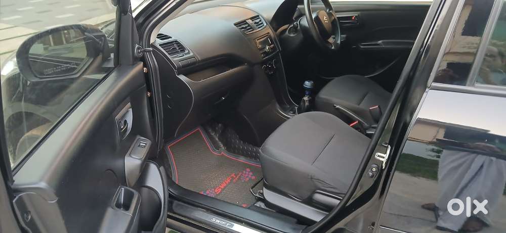 Maruti Suzuki Swift Lxi Option, 2014, Petrol