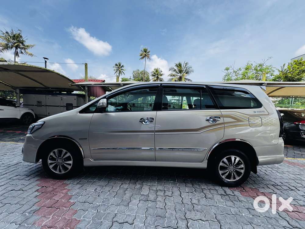 Toyota Innova 2.5 Zx 7 Str Bs-iv, 2015, Diesel