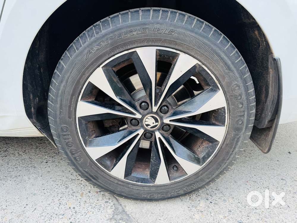 Skoda Superb 2.0 L&k Tsi At, 2022, Petrol