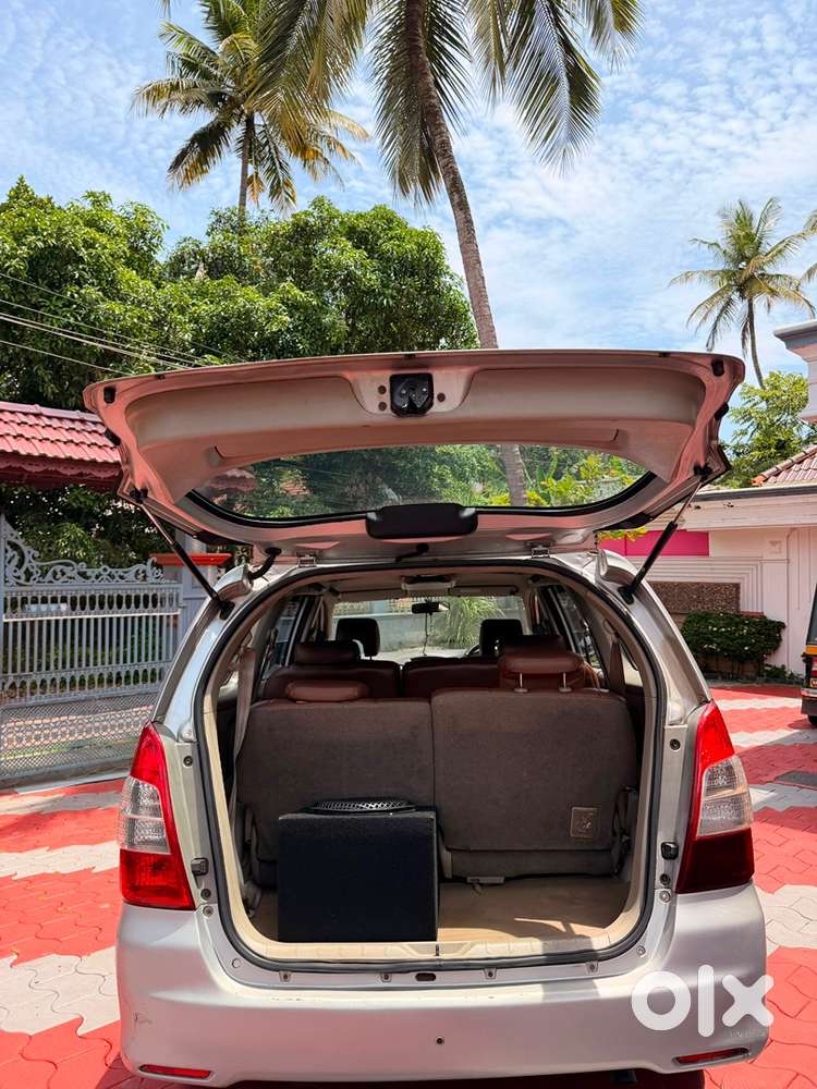 Toyota Innova Diesel 2012