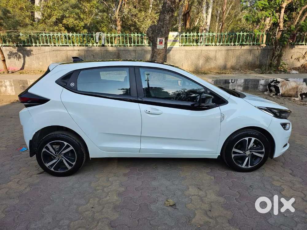 Tata Altroz Xza+( S ) Automatic Sunroof 2023