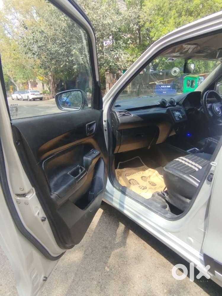 Maruti Suzuki Swift 1.2 Lxi (o), 2019, Petrol