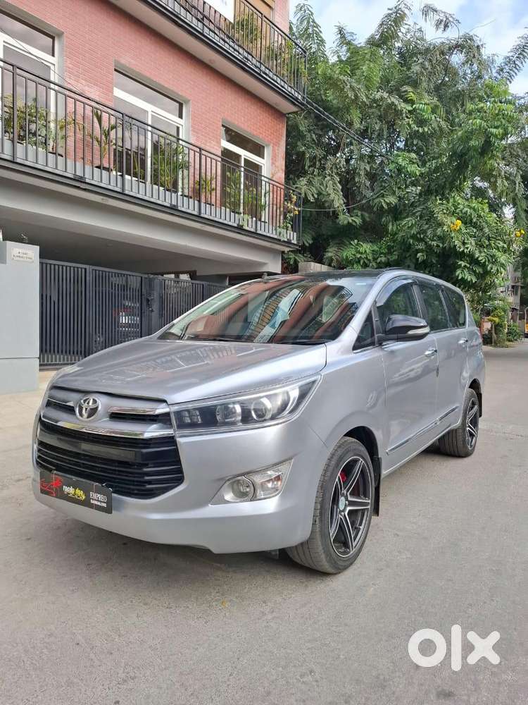 Toyota Innova Crysta 2.4 V 7 Str, 2016, Diesel