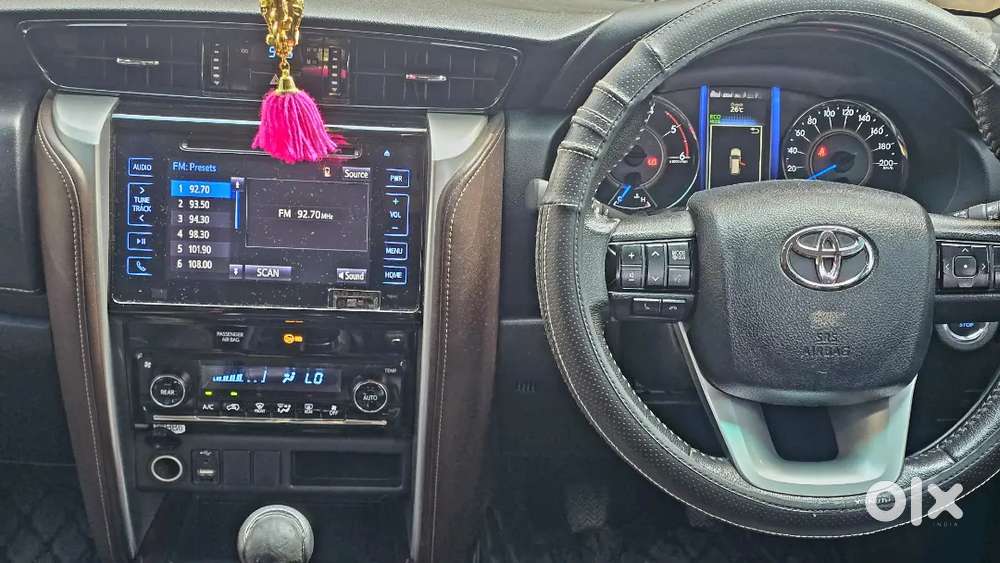 Toyota Fortuner 2017 Diesel 143000 Km Driven Orginal Kerala
