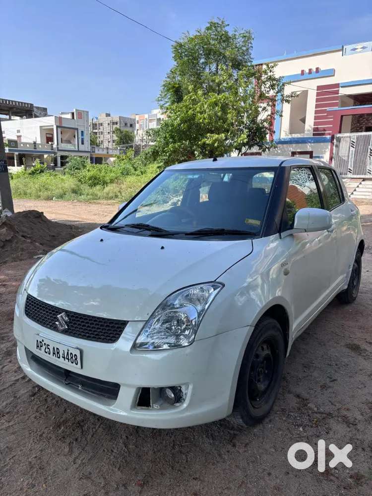 Maruti Suzuki Swift 2010 Diesel Good Condition With Brand New Battery