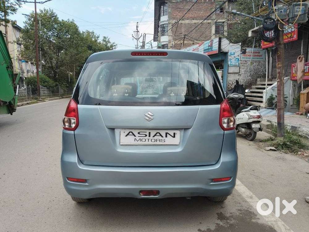 Maruti Suzuki Ertiga Lxi, 2012, Petrol