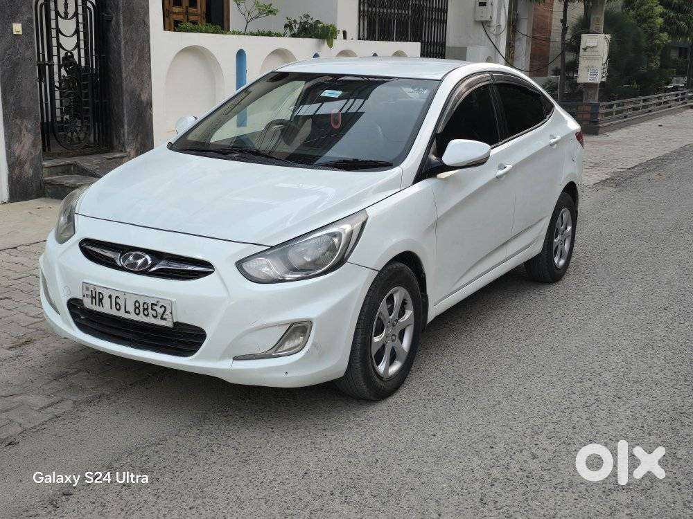 Hyundai Verna 1.6 Ex Vtvt, 2012, Petrol