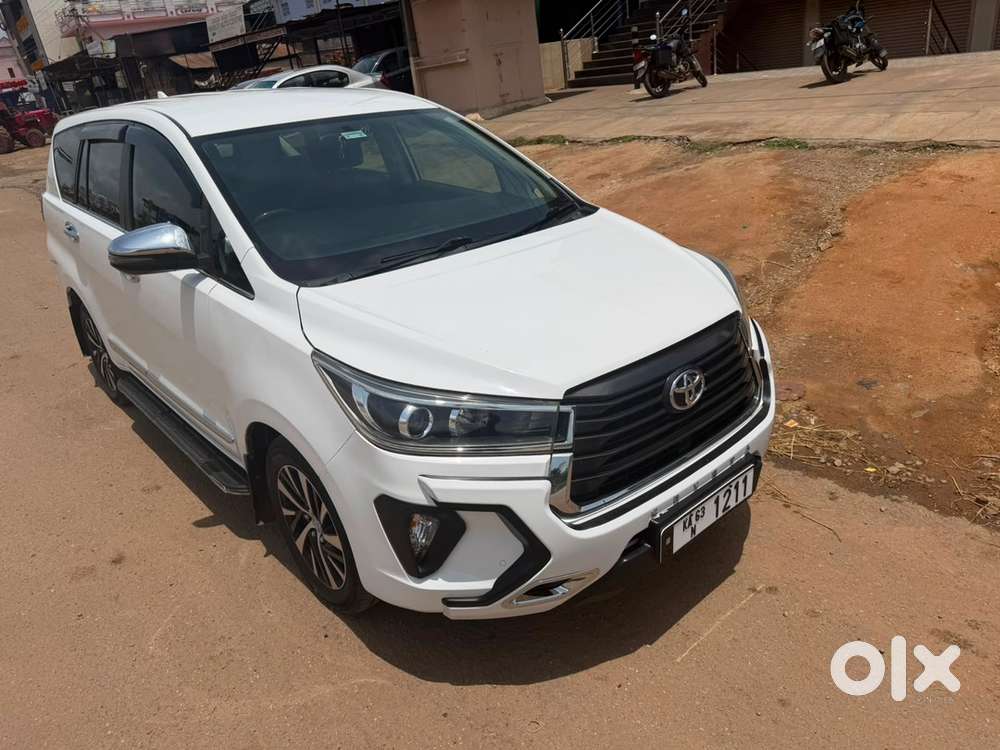 2022 Toyota Innova 83000 Km Diesel Manual