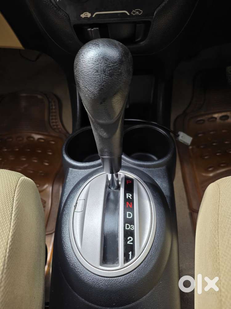 Honda Brio V Automatic, 2012, Petrol