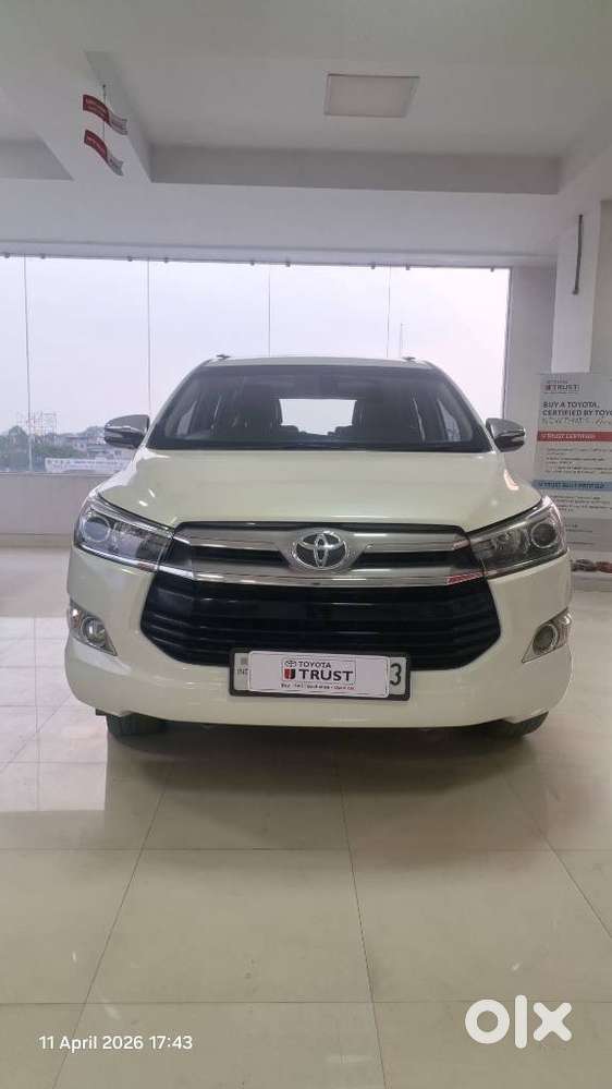Toyota Innova Crysta 2.8z Automatic, 2016, Diesel