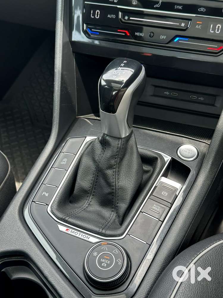 Volkswagen Taigun 1.0 Tsi Highline At, 2022, Petrol