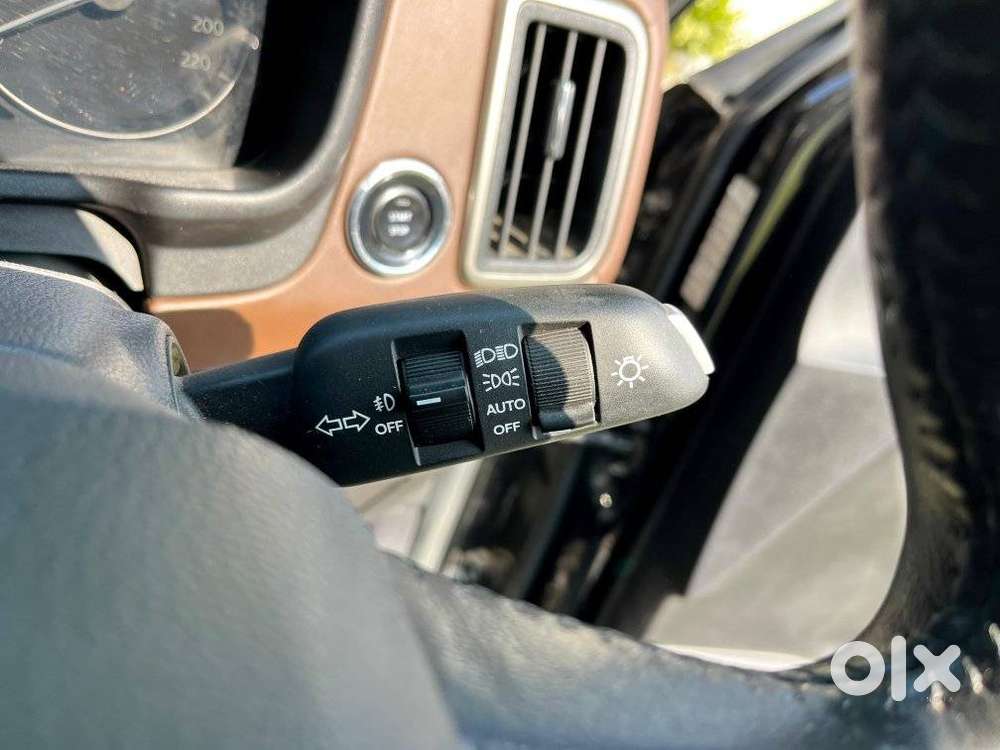 Mahindra Scorpio-n 2.0 Z8 Petrol At 7 Str, 2023, Petrol