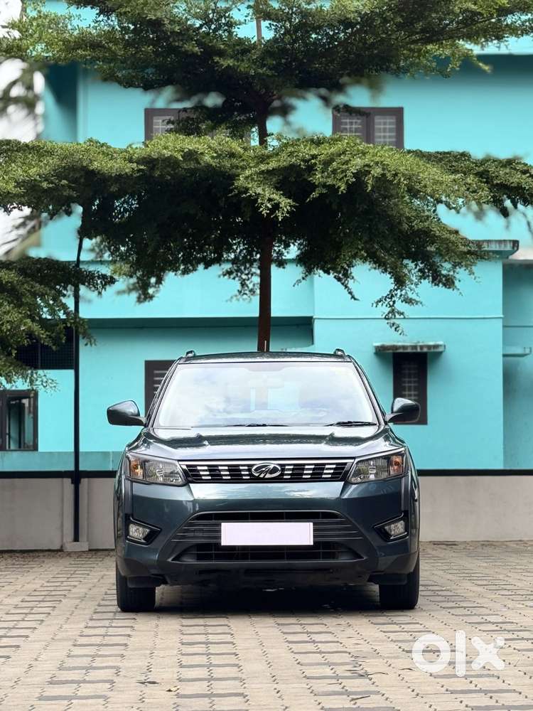 Mahindra Xuv300 1.2 W6 Amt Petrol, 2021, Petrol