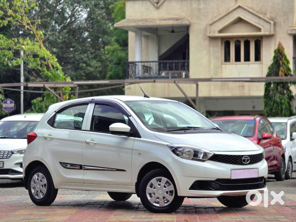 Tata Tiago Xe, 2018, Petrol