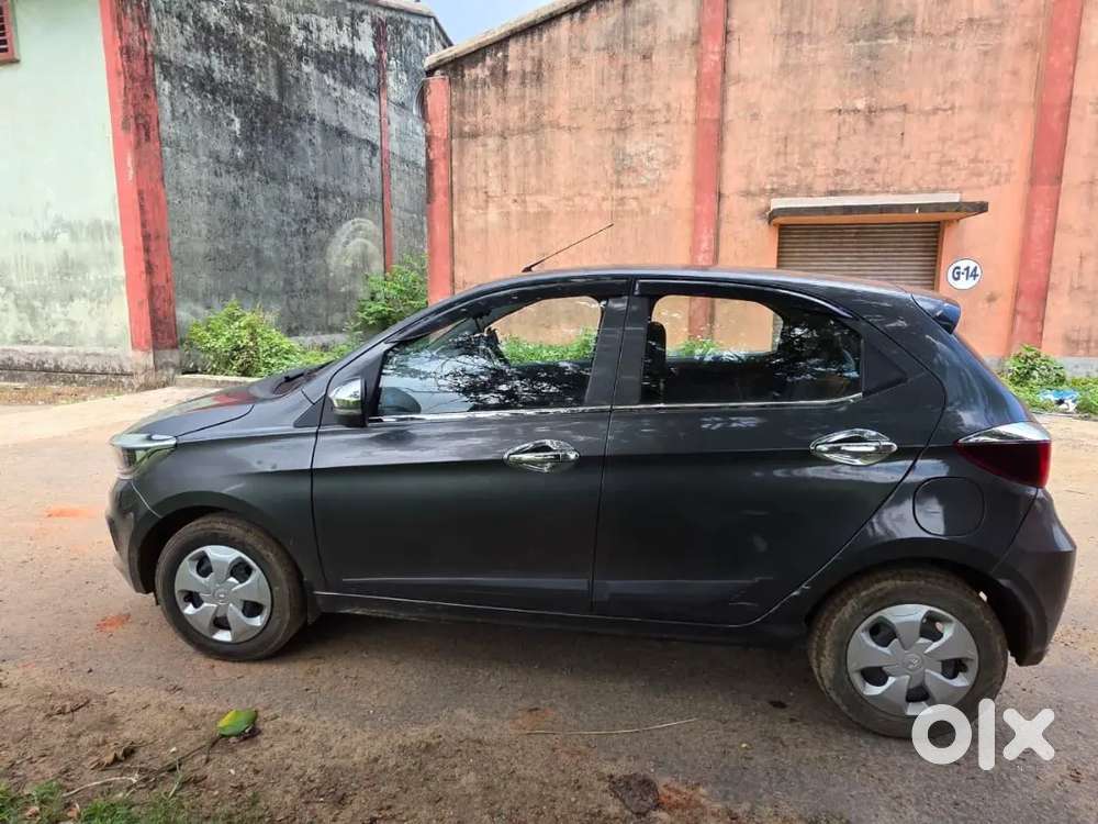 Tata Tiago 2021 Petrol