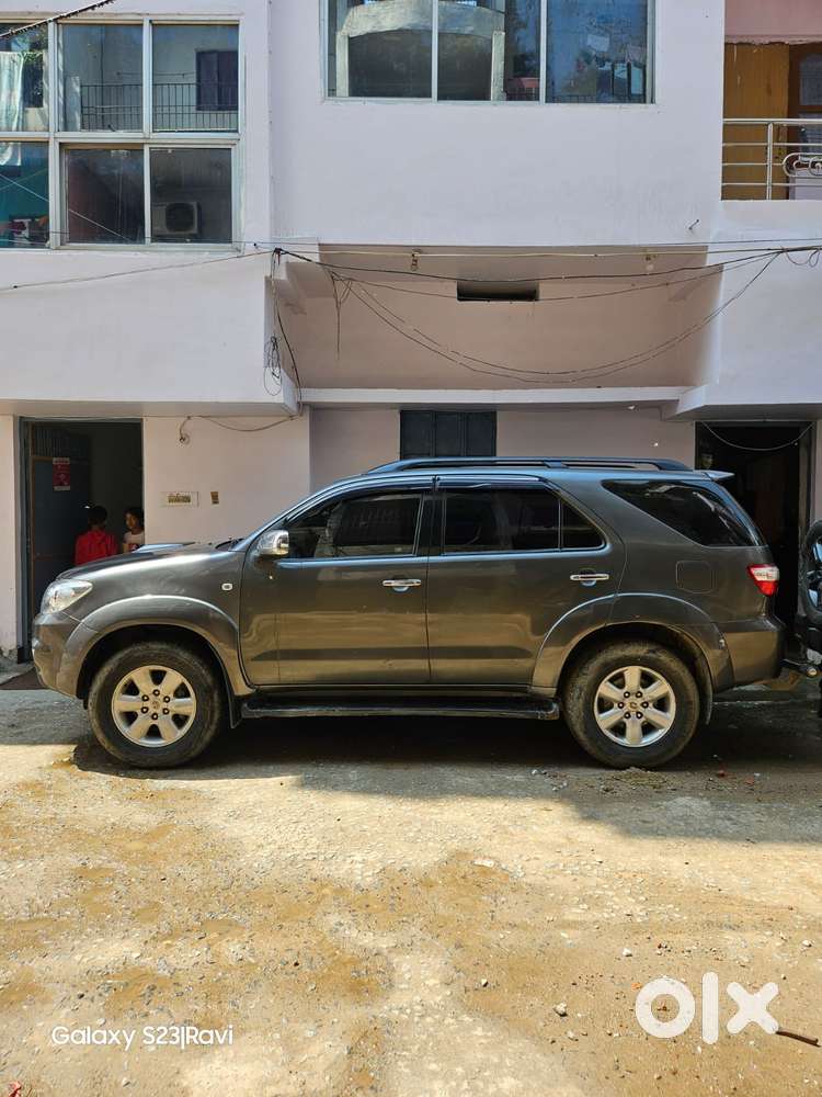 Toyota Fortuner 3.0 4x4 Manual, 2010, Diesel