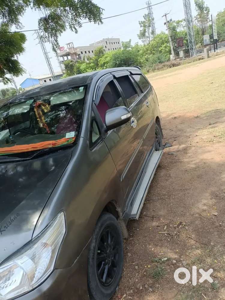 Toyota Innova 2013