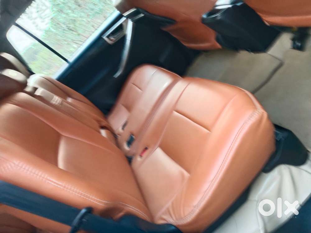 Toyota Innova Crysta 2.4 V 8 Str, 2016, Diesel