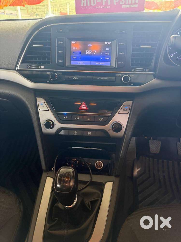 Hyundai Elantra 2017 Petrol Well Maintained