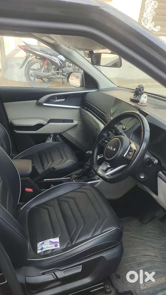 Kia Carens Prestige Plus 2025