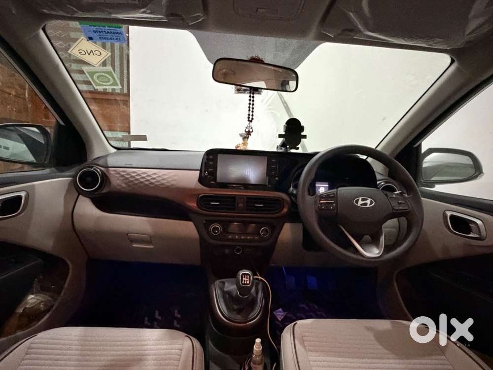 Hyundai Aura Sx 2025
