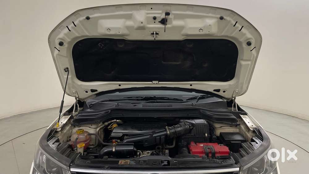Mahindra Xuv300 W8 Option, 2020, Petrol