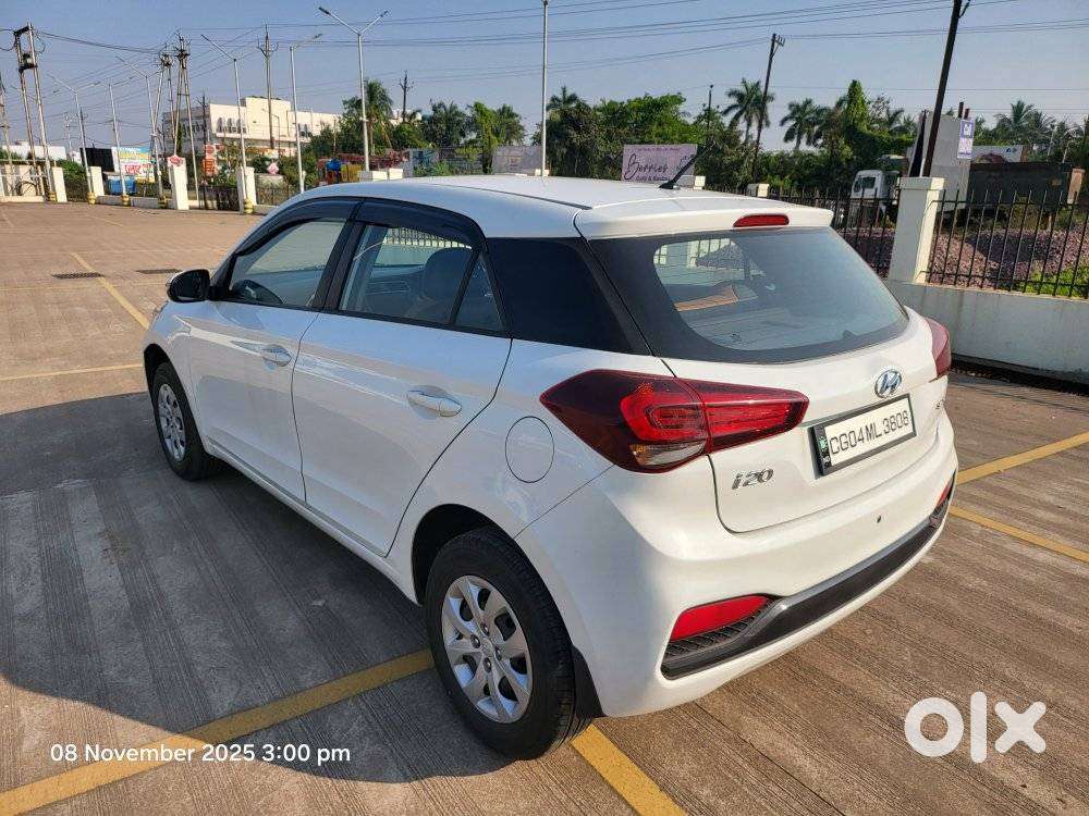 Hyundai I20 Petrol Spotz, 2018, Petrol