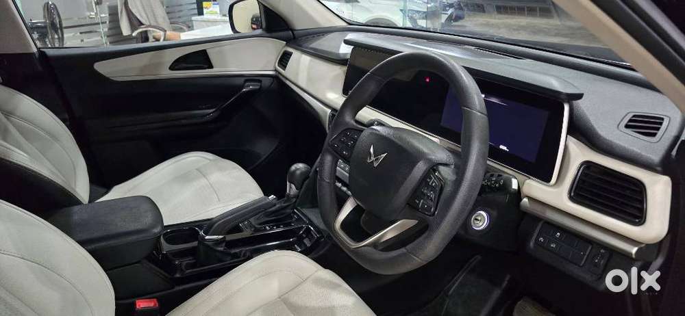 Mahindra Xuv700 2.2 Ax 5 Diesel At 7 Str, 2024, Diesel