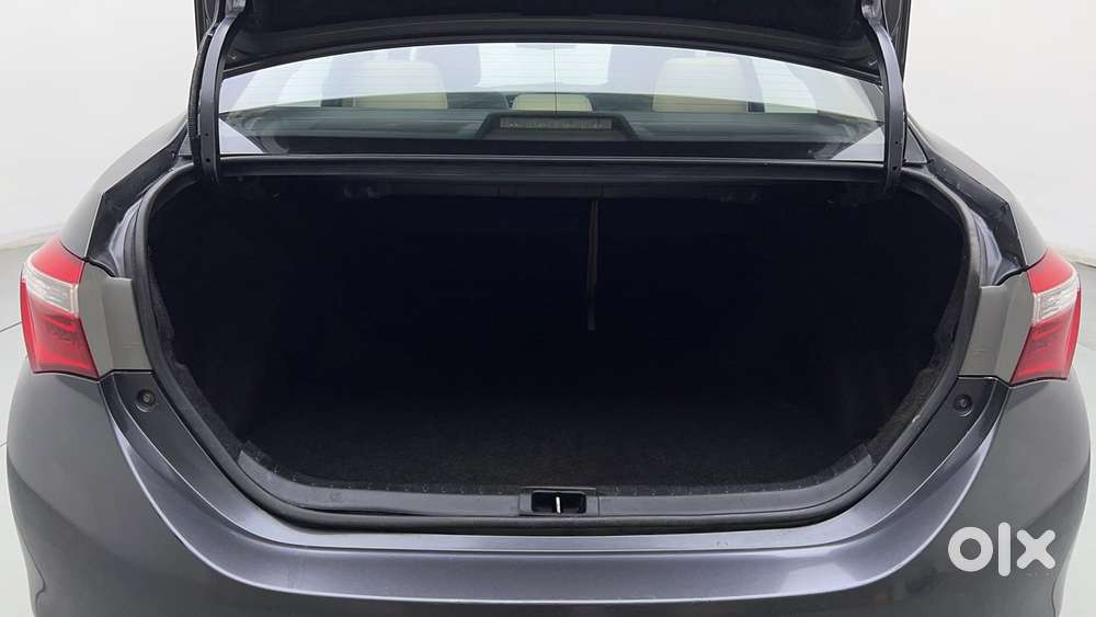Toyota Corolla Altis 1.8 Gl, 2015, Petrol