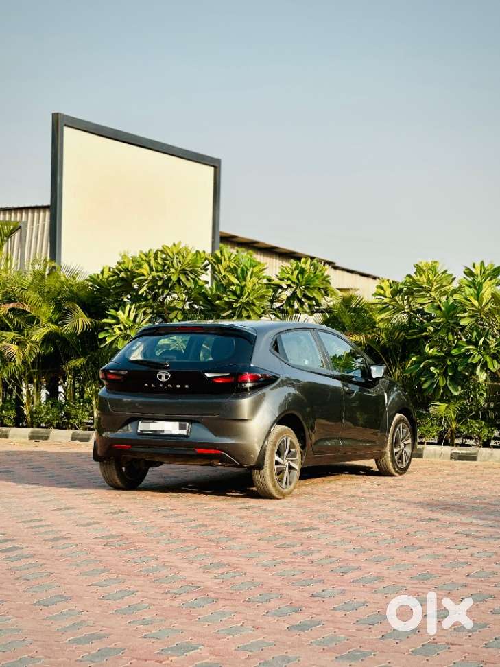 Tata Altroz 1.2 Xza Petrol Dct, 2022, Petrol