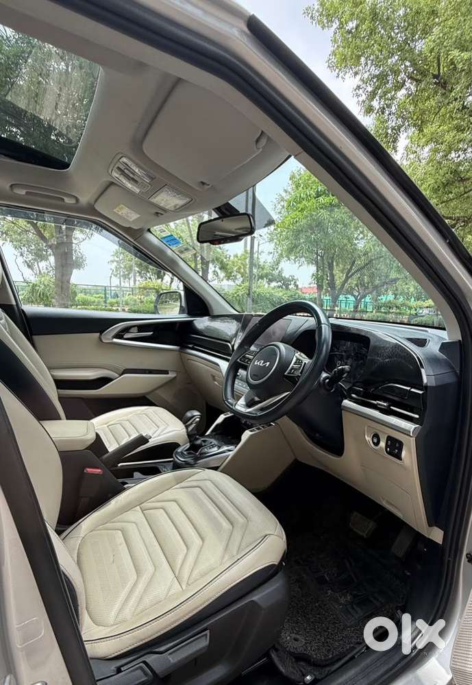 Kia Carens 1.5 Luxury Plus Turbo Dct 7 Str, 2023, Petrol