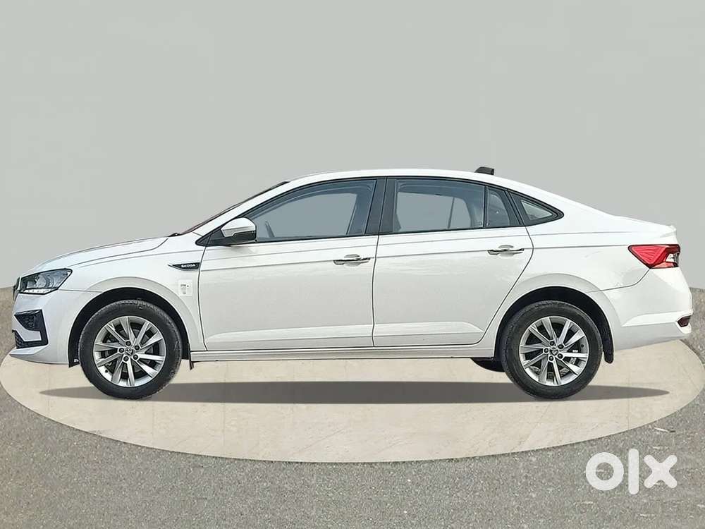 Skoda Slavia Ambition 1.0l Tsi At, 2023, Petrol