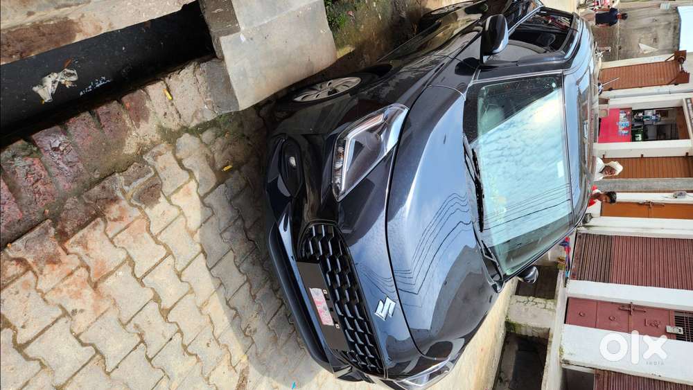 Maruti Suzuki Swift 2025 Petrol 32000 Km Driven