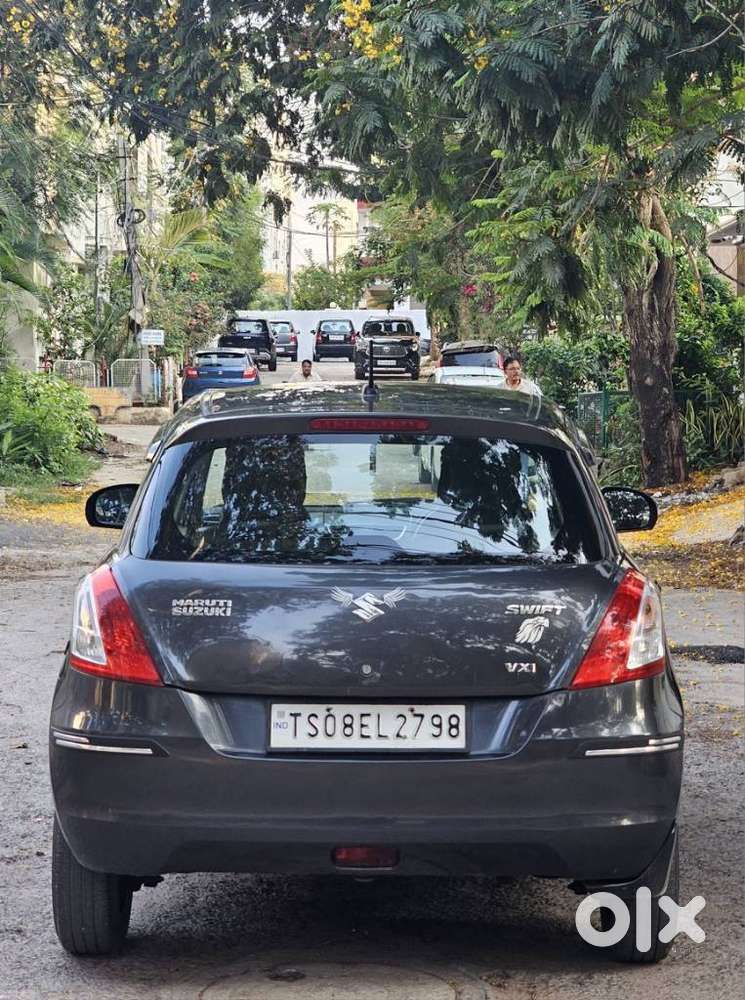 Maruti Suzuki Swift Vxi 1.2 Abs Bs-iv, 2015, Petrol