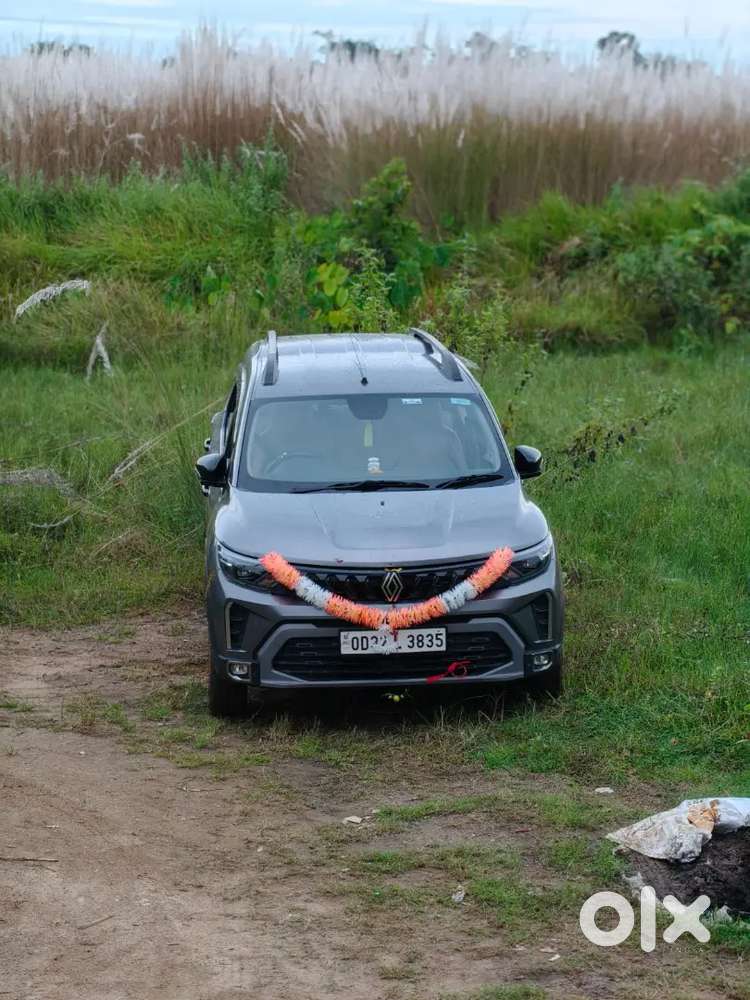 Renault Triber 2025 Petrol 10000 Km Driven 6 Month Old