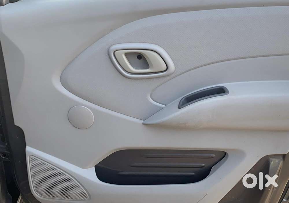 Datsun Redigo T Option, 2017, Petrol