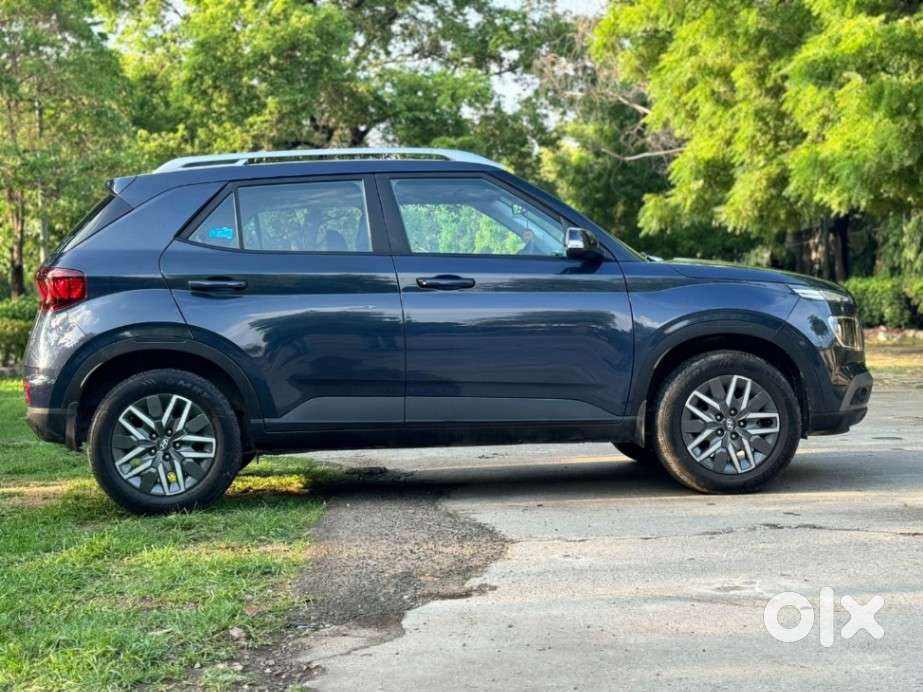 Hyundai Venue Sx(o) 1.0 Turbo Mt Knight Edition, 2022, Petrol