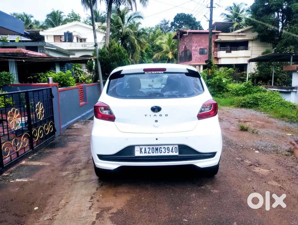 Tata Tiago Revotron 2025